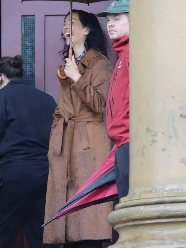 Jessica Grundle Clay face 2026 Brown Trench Coat