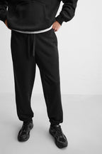 Black Basic Track Pant – Everyday Streetwear