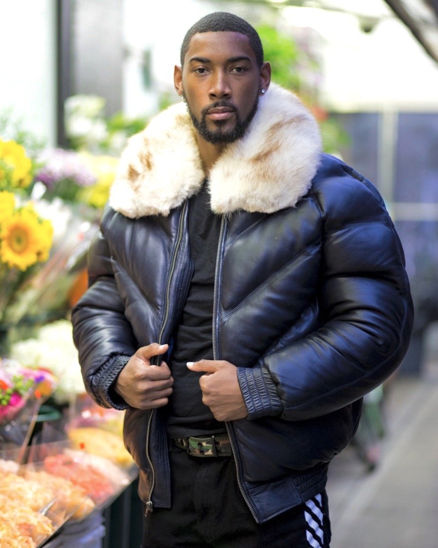 MEN V BOMBER JACKET - NAVY BLUE (OFF WHITE FUR)